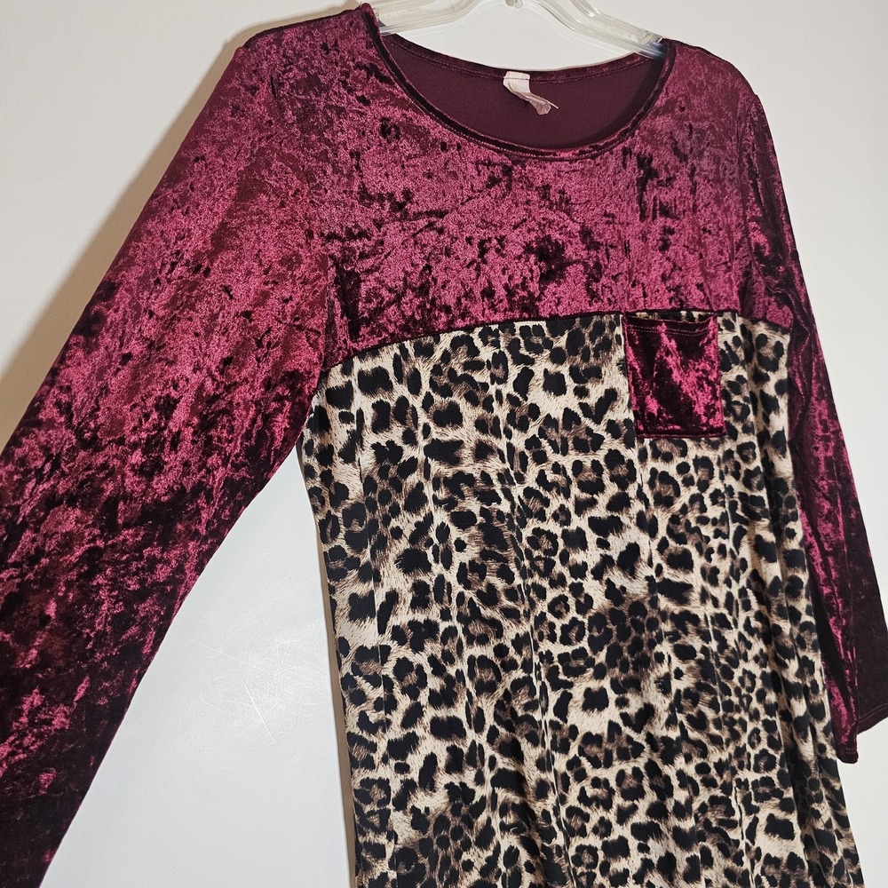 Lilypad Tunic Top Womens 3X Burgundy Velvet Leopard Print Long Sleeve Pocket - Picture 4 of 11